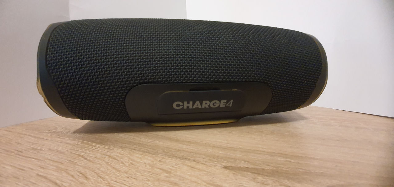 JBL Charge 4