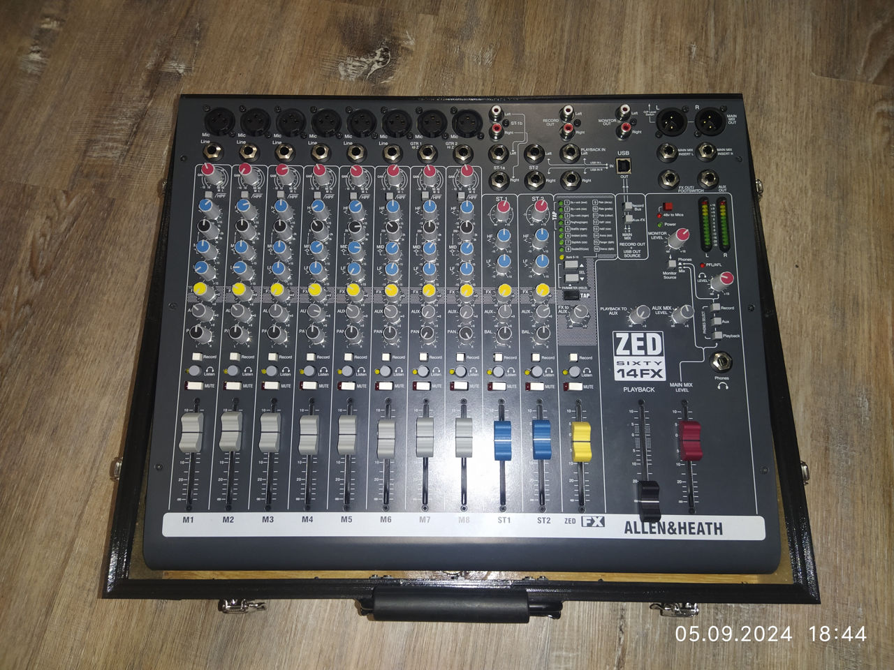 Allen & Heath ZED60-14FX (incorporat in case) - 390 euro foto 5