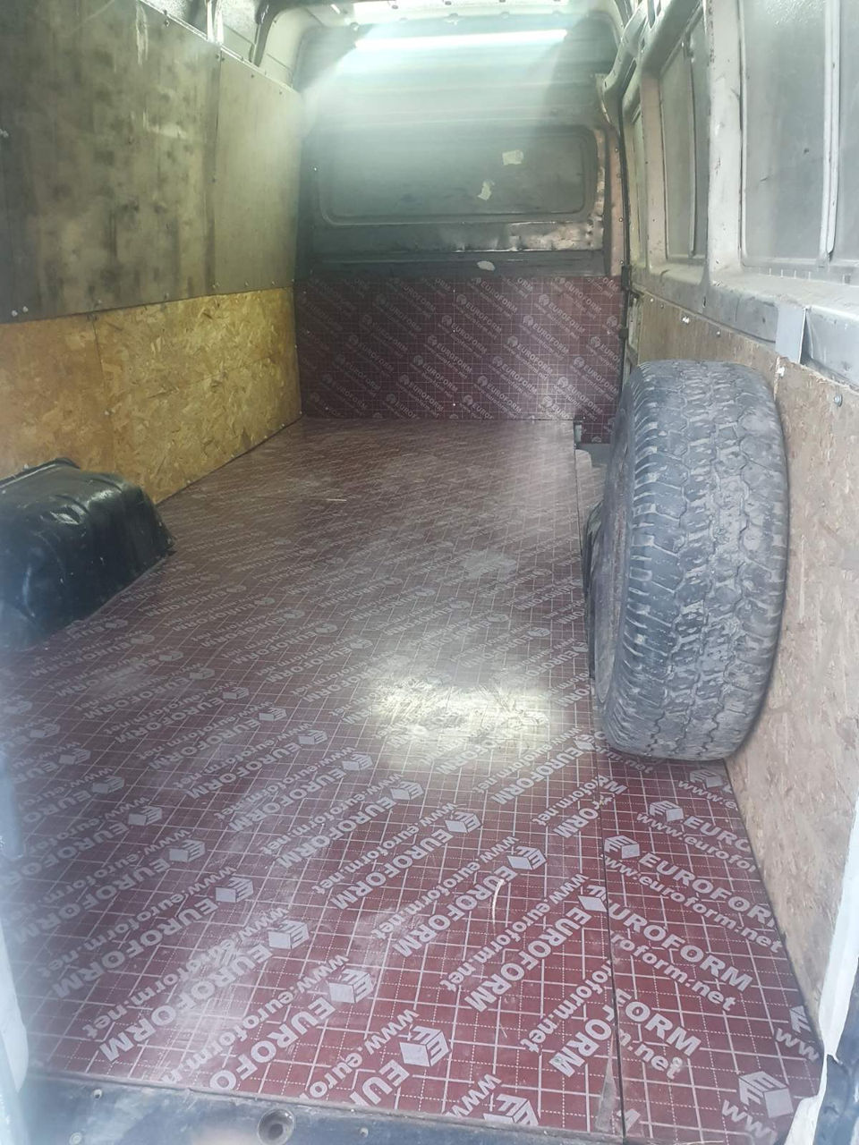 Dau in chirie VW LT camion - fara sofer 24 ore - 800 lei si  2000 lei gaj foto 1