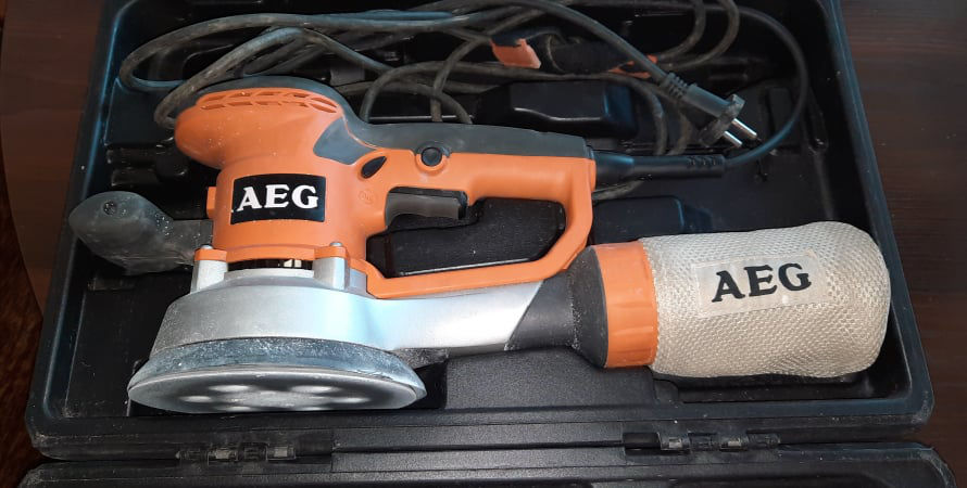 шлифмашинка AEG EX 150 E