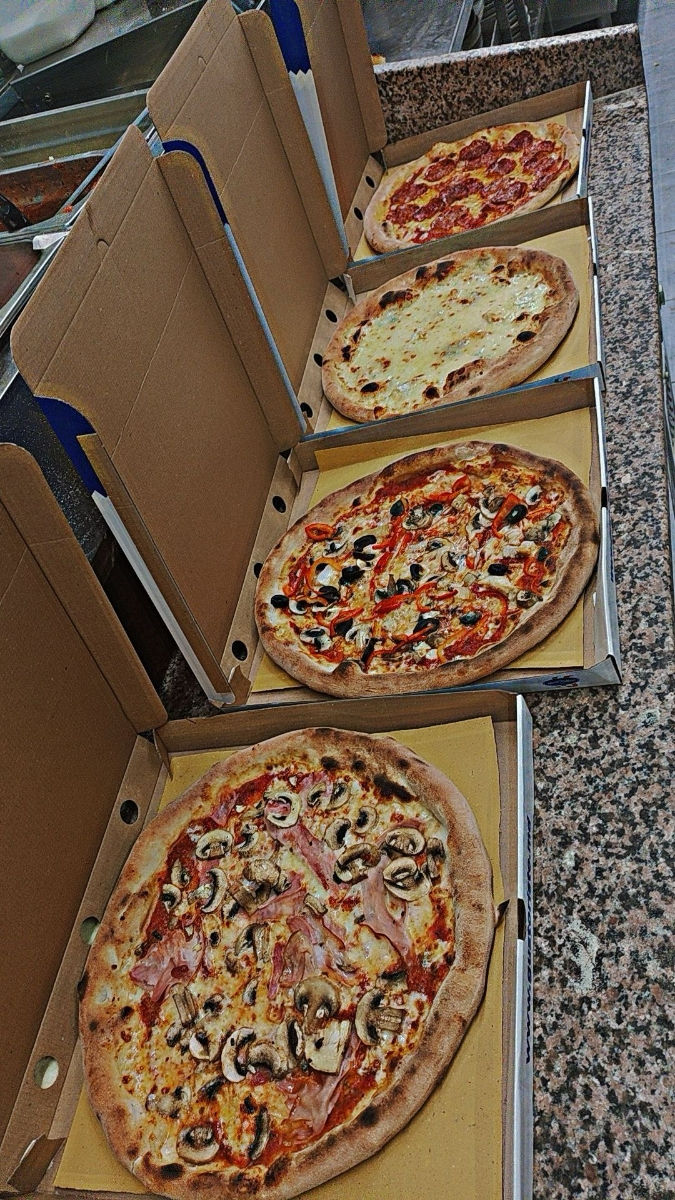 Elaborez meniu pentru pizza sau pinsa, panini bucatria moldovenească . secția fierbinte si rece etc. фото 6