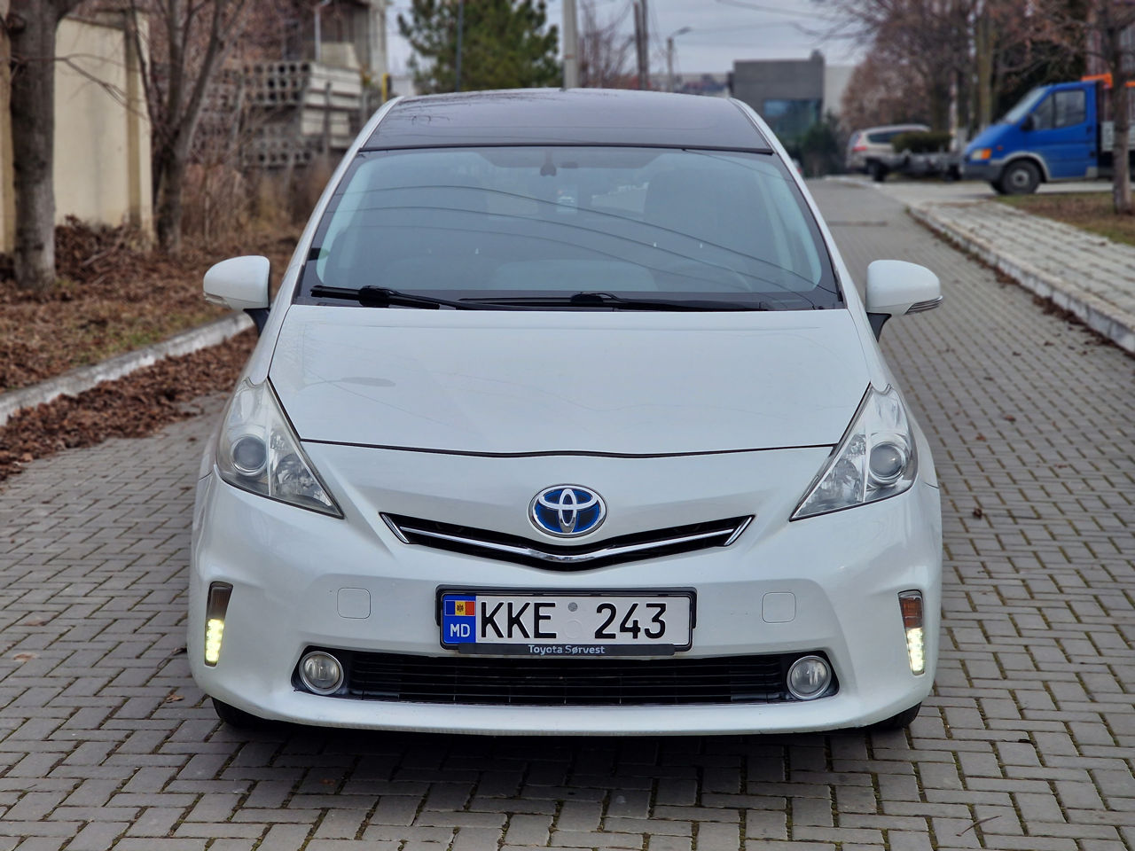 Toyota Prius + foto 2