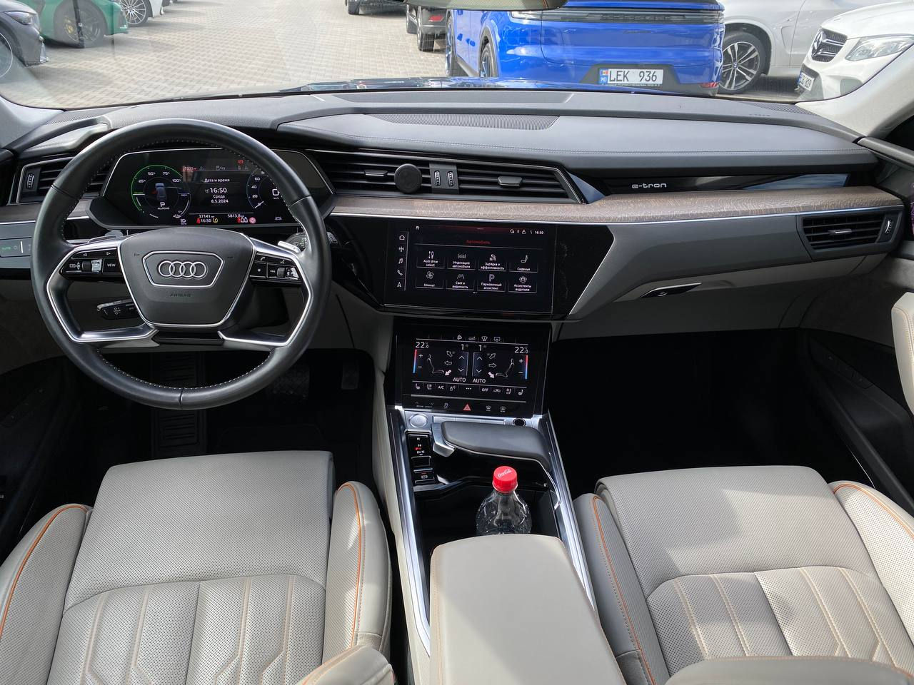 Audi e-tron foto 10