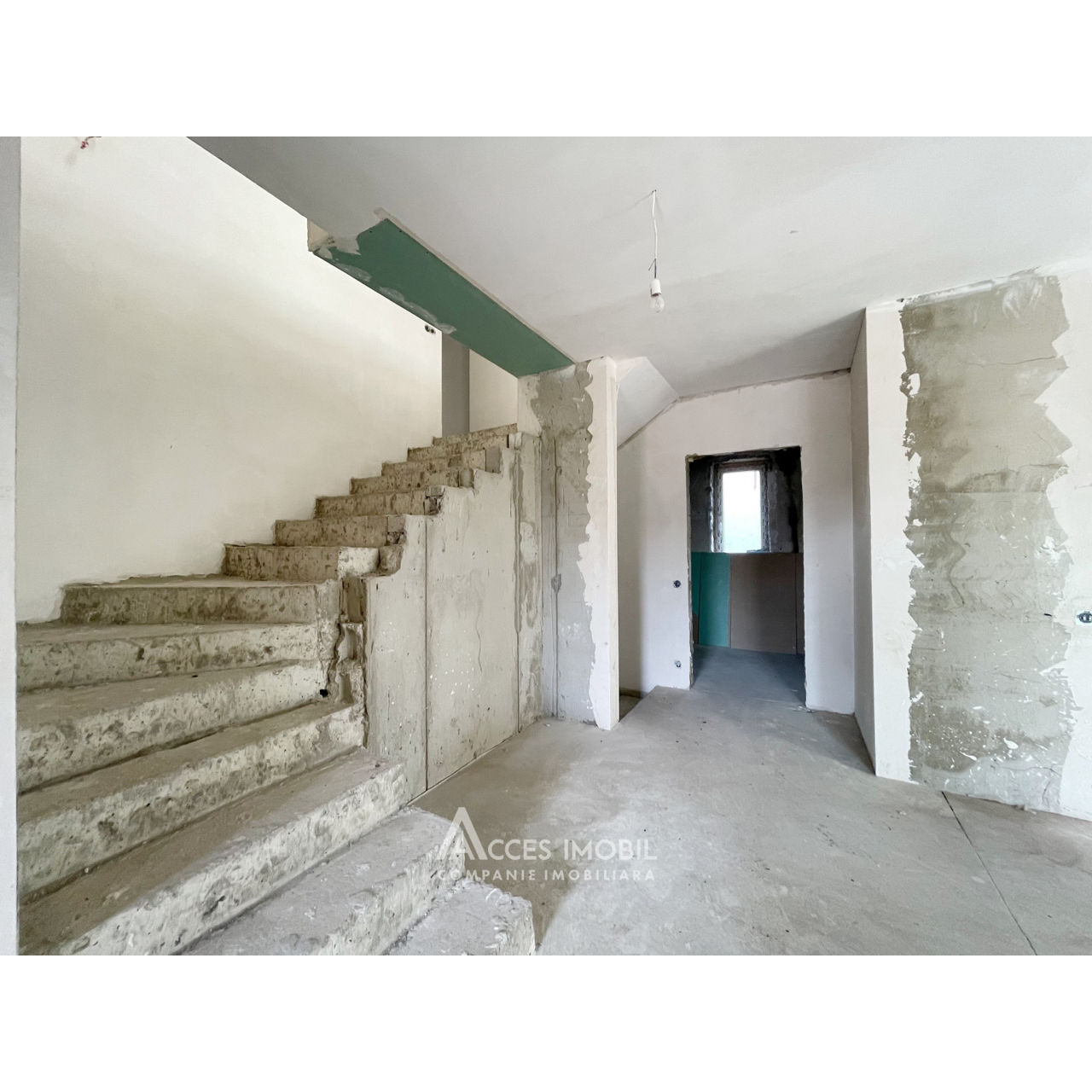 Casă în 2 niveluri! Goianul Nou, str. Gloriei, 170m2 + 8 ari. Variantă albă! foto 4