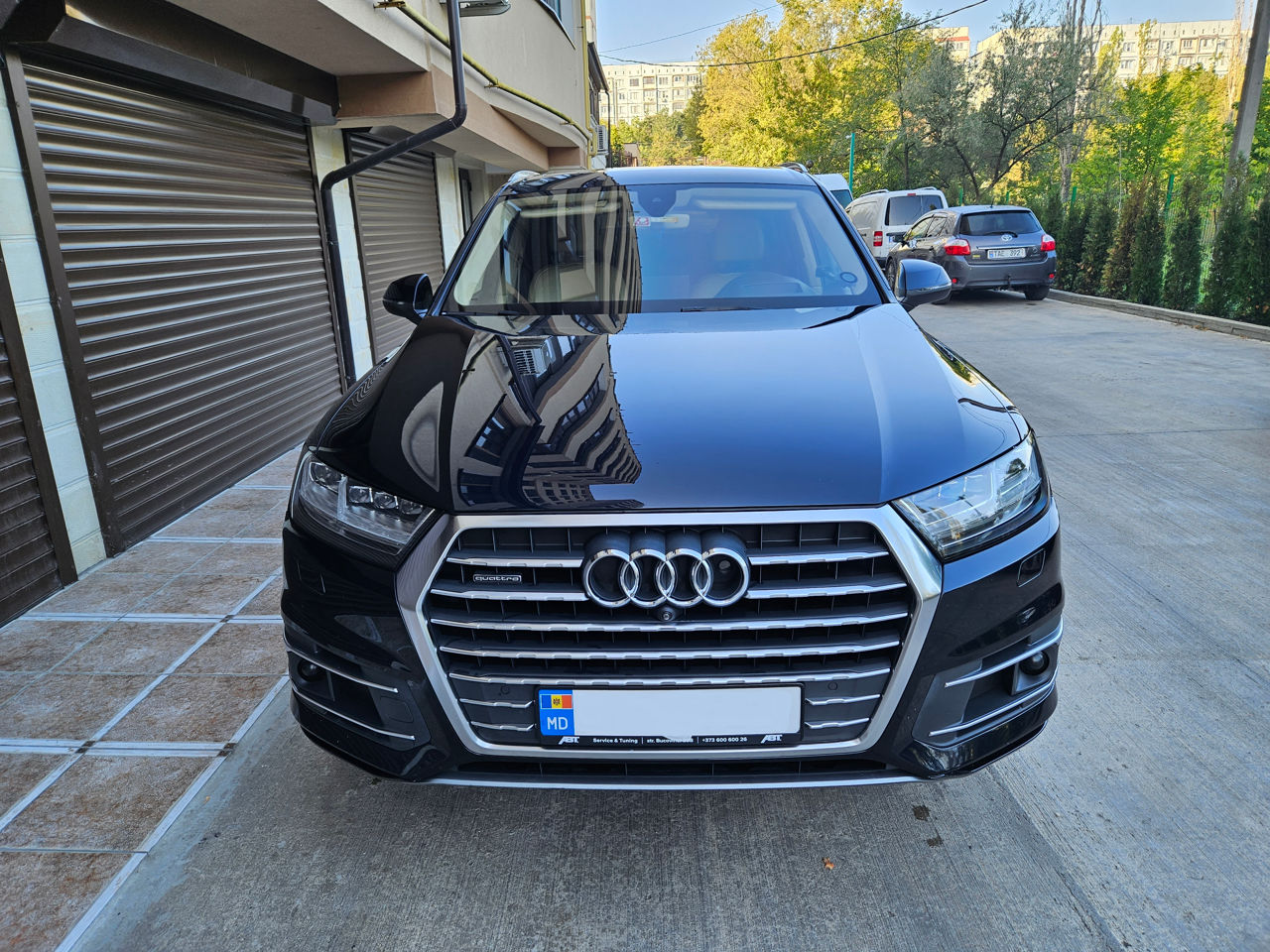 Audi Q7 фото 0