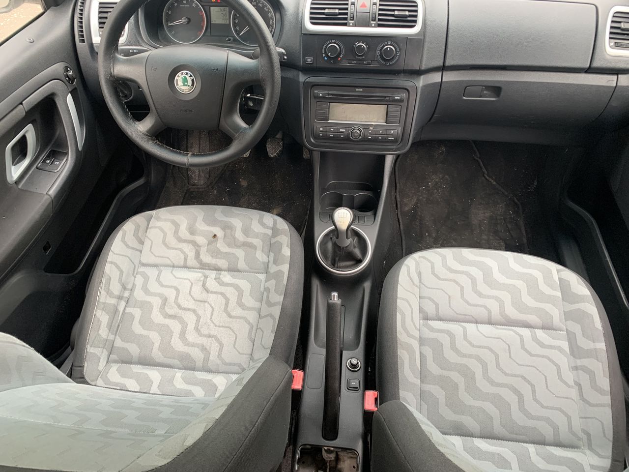 Skoda roomster салон