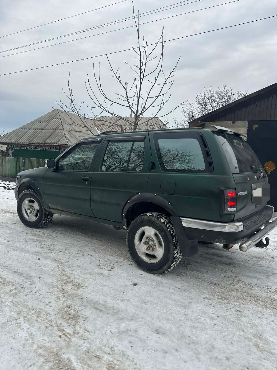 Nissan Pathfinder 1997 г. с пробегом 352265 км, Газ / Бензин (пропан), 4500 €