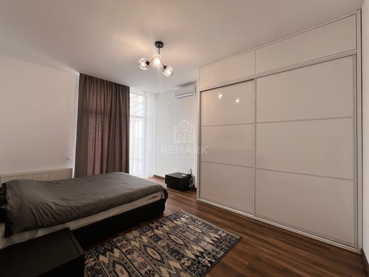 Apartament cu 3 camere, 180 m², Centru, Chișinău foto 3