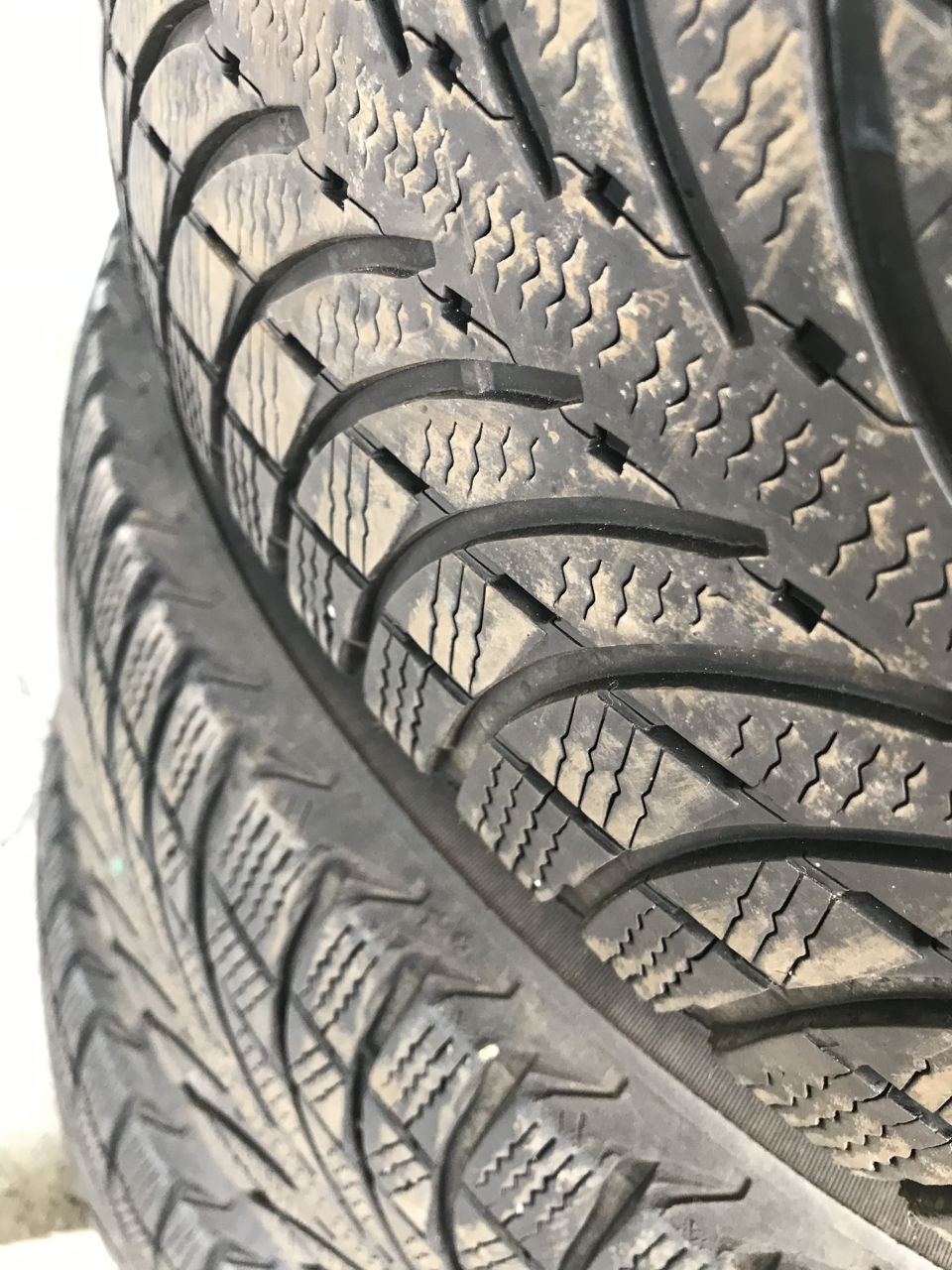 Qqq R17/65/235 Iarna Michelin foto 3