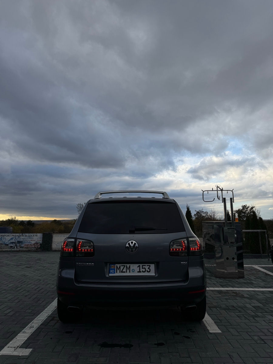 Volkswagen Touareg фото 2
