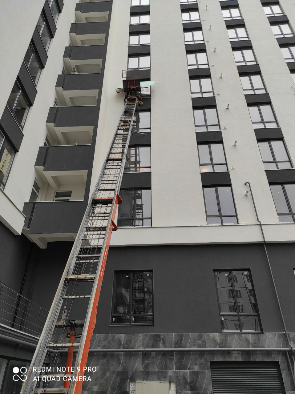 Lift mobil exterior pana la etajul 15, nacela, Мобильный лифт, Вышка foto 2