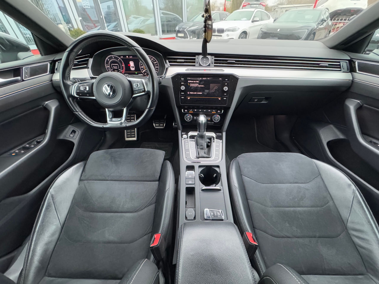Volkswagen Arteon foto 8