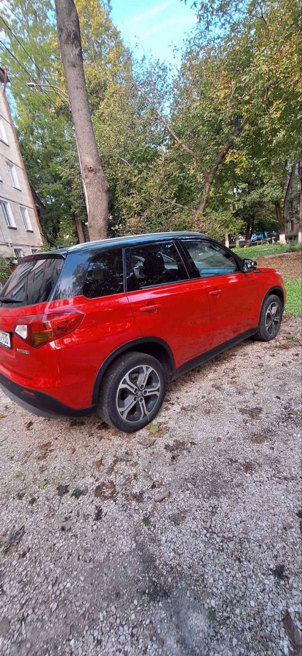 Suzuki Vitara foto 1