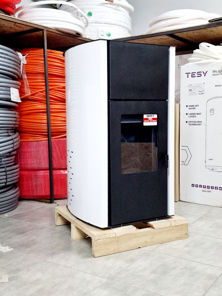 Bulgaria. Cazan pe peleți, granule. 13 kw 18 kw 25 kw Burnit. Autonomie 24 ore. foto 9