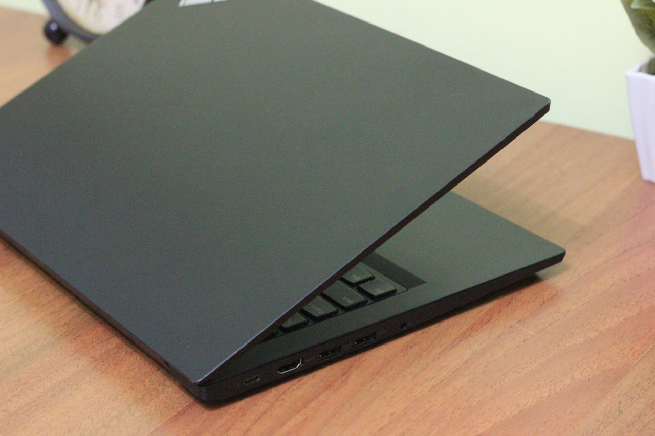 Lenovo ThinkPad E490 IPS (Core i5 8265u/8Gb DDR4/256Gb NVMe SSD/14.1" FHD IPS) foto 8