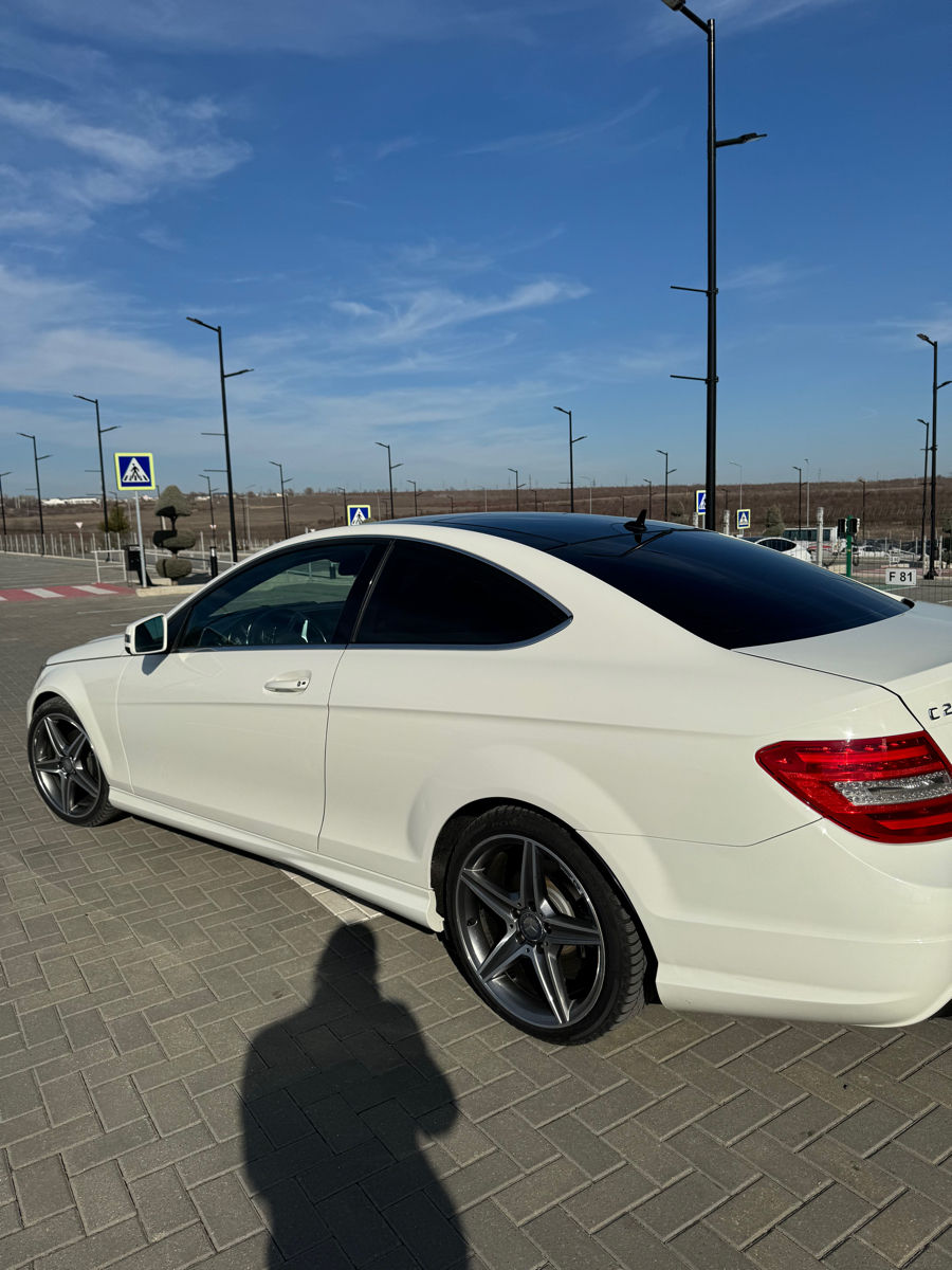Mercedes C-Class Coupe фото 2
