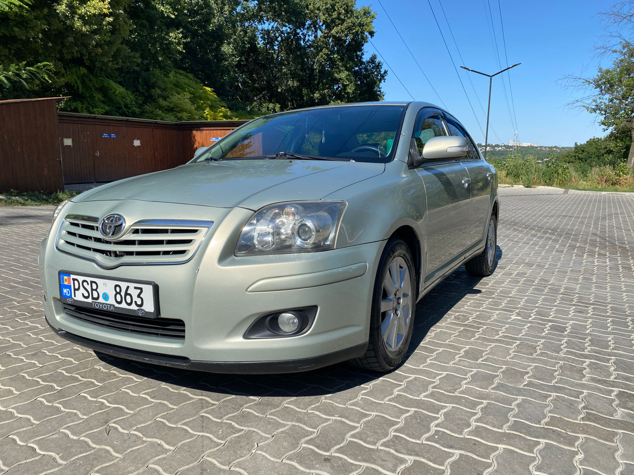 Toyota Avensis foto 3