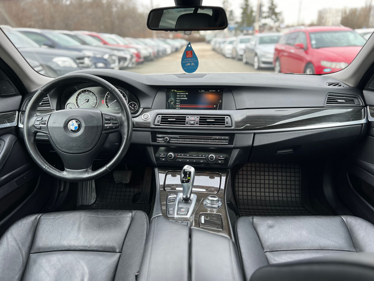 BMW 5 Series foto 16