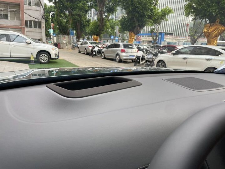 LiXiang L9 foto 11