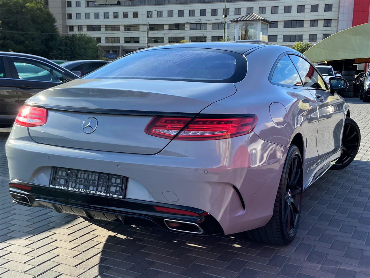 Mercedes S-Class foto 2