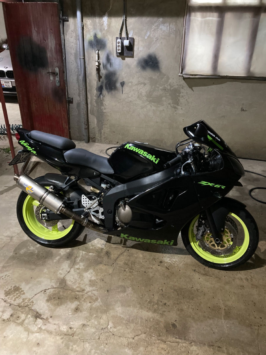 Kawasaki ZX-6R foto 4