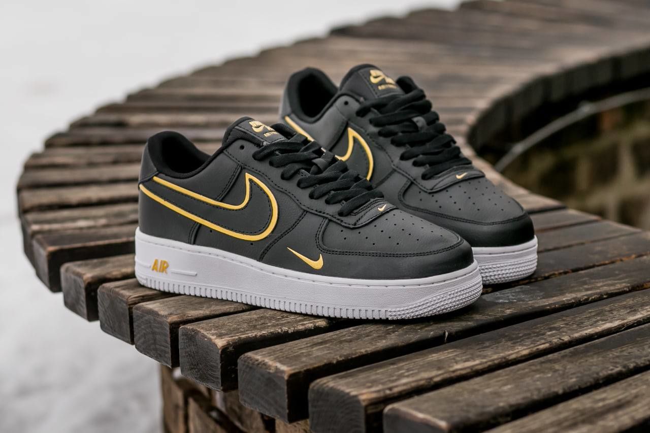 Nike air force 1 2024 low black and gold