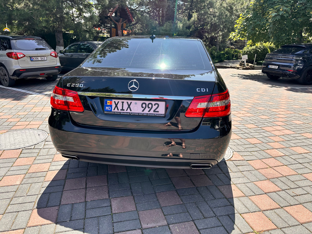 Mercedes E-Class фото 2