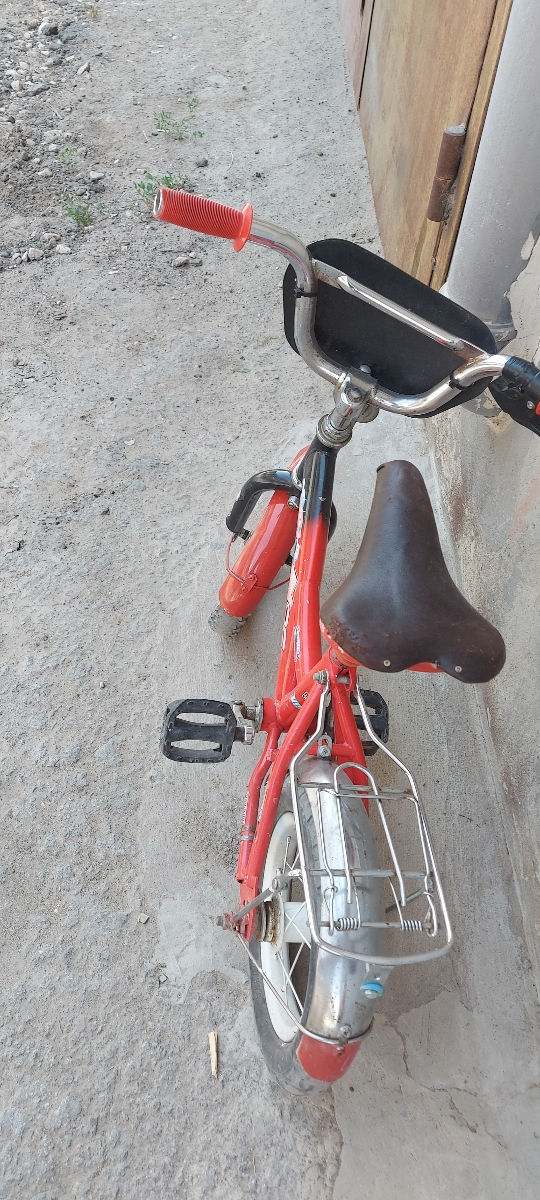 Velosiped  dela 3 pina la 7 ani  in stare bună фото 5
