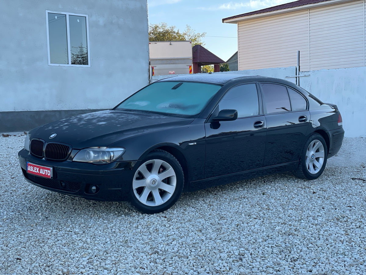 BMW 7 Series фото 0