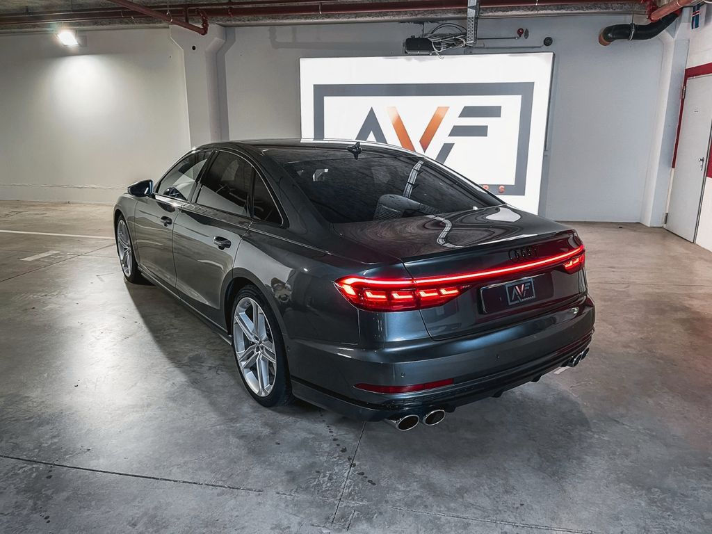 Audi S8 foto 2