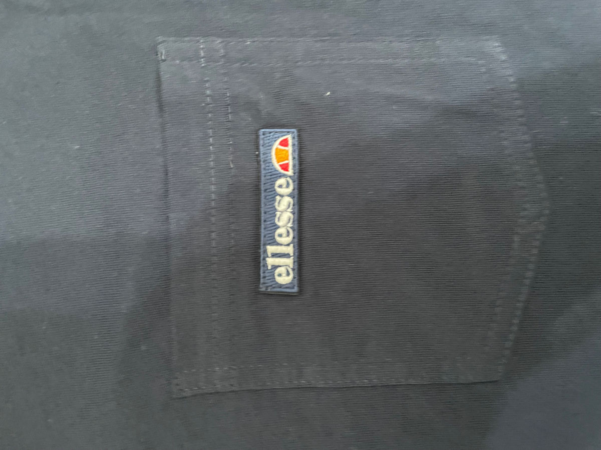 Vand tricou ellesse in stare ideala  foto 1
