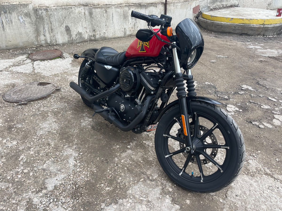 Harley - Davidson Iron 883 foto 0