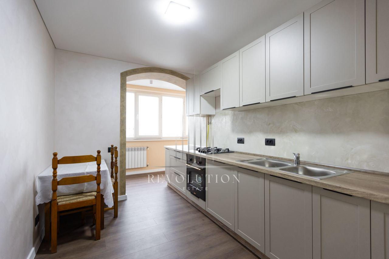 Apartament cu 3 camere, 75 m², Botanica, Chișinău foto 0