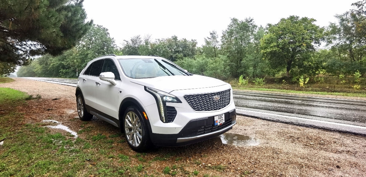 Cadillac XT4 foto 2