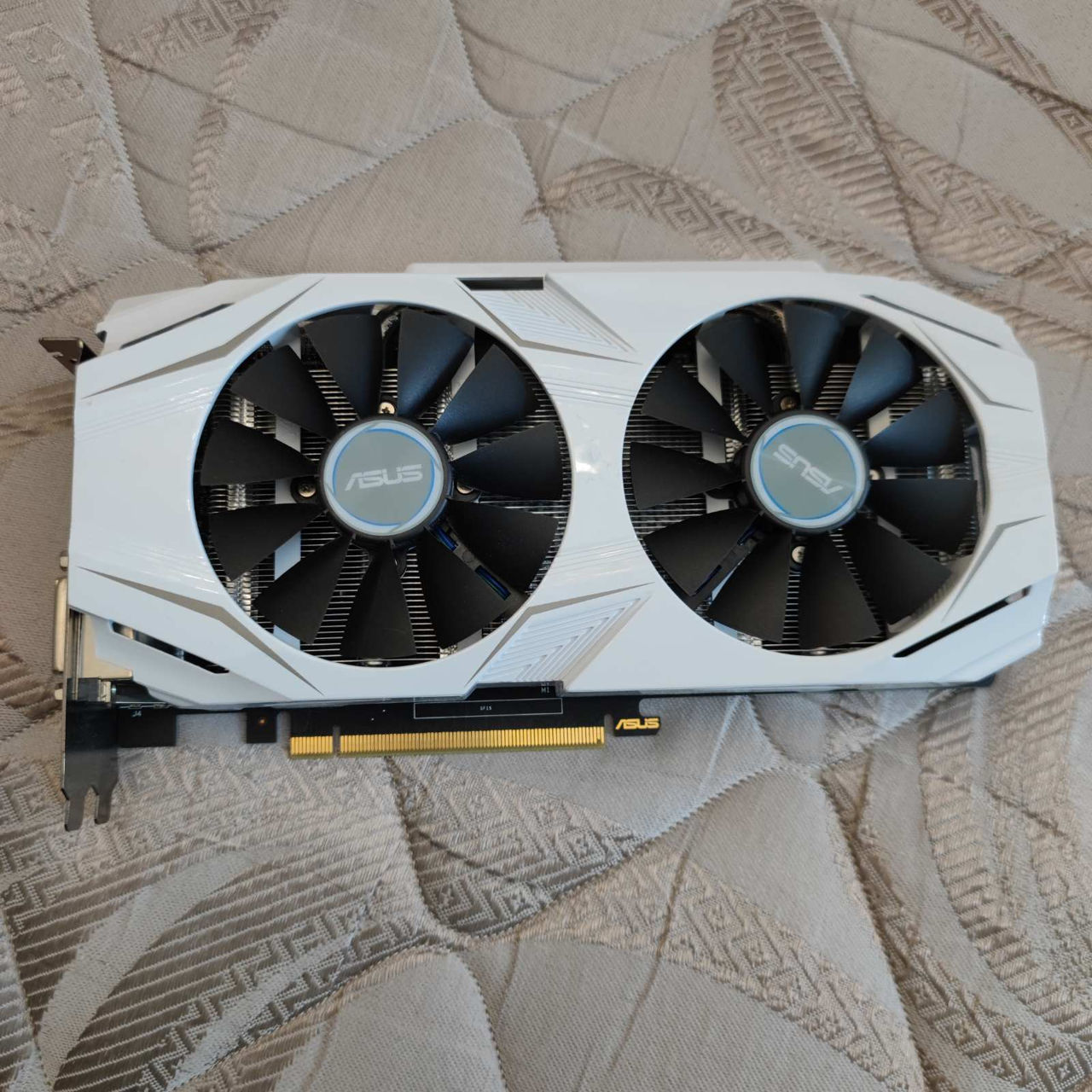 ASUS Dual GeForce GTX 1060