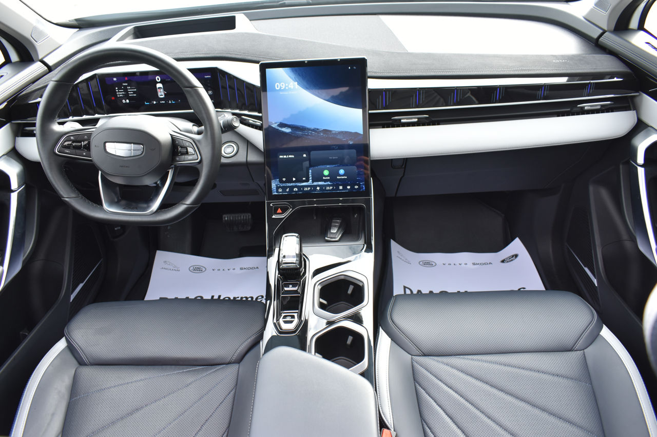Geely Atlas фото 11