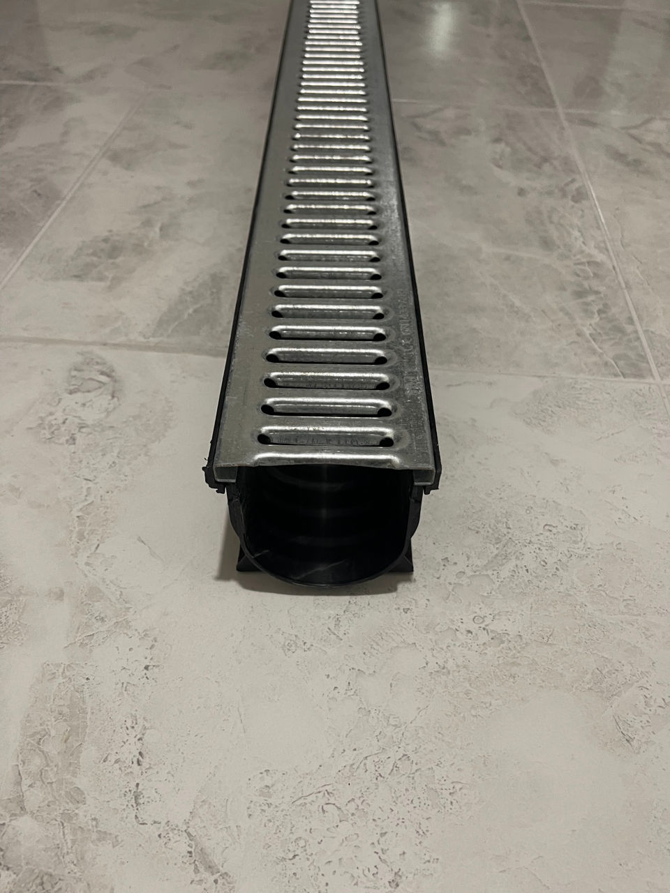 Rigola de plastic noua cu gratar zincat (Решетка канализационная с ...