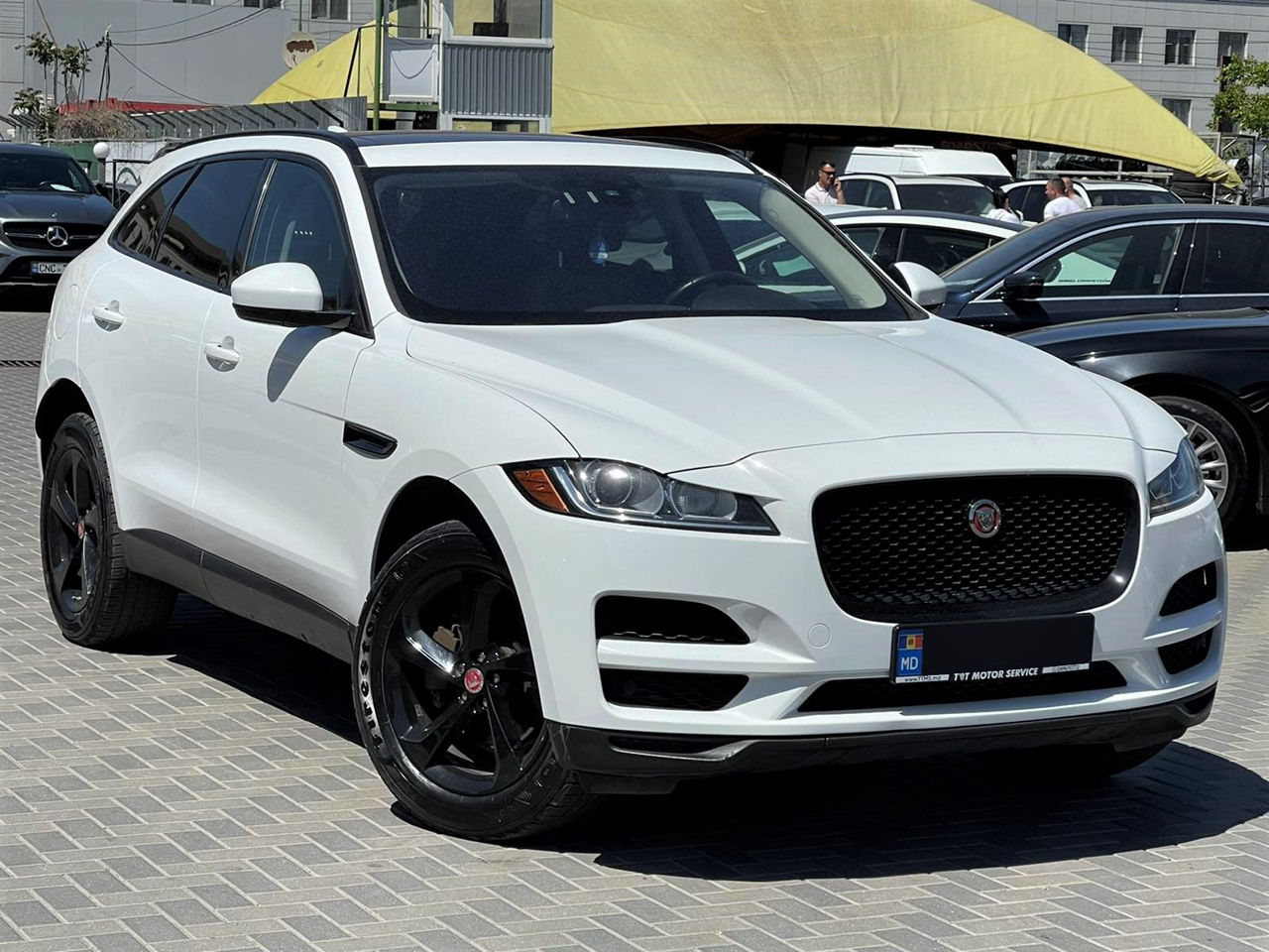 Jaguar F-PACE foto 0