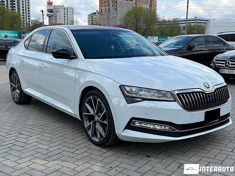 Skoda Superb foto 2