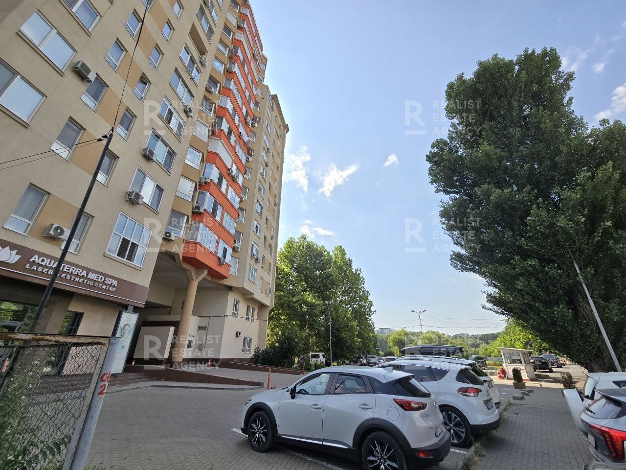 Apartament cu 2 camere, 76 m², Botanica, Chișinău foto 10