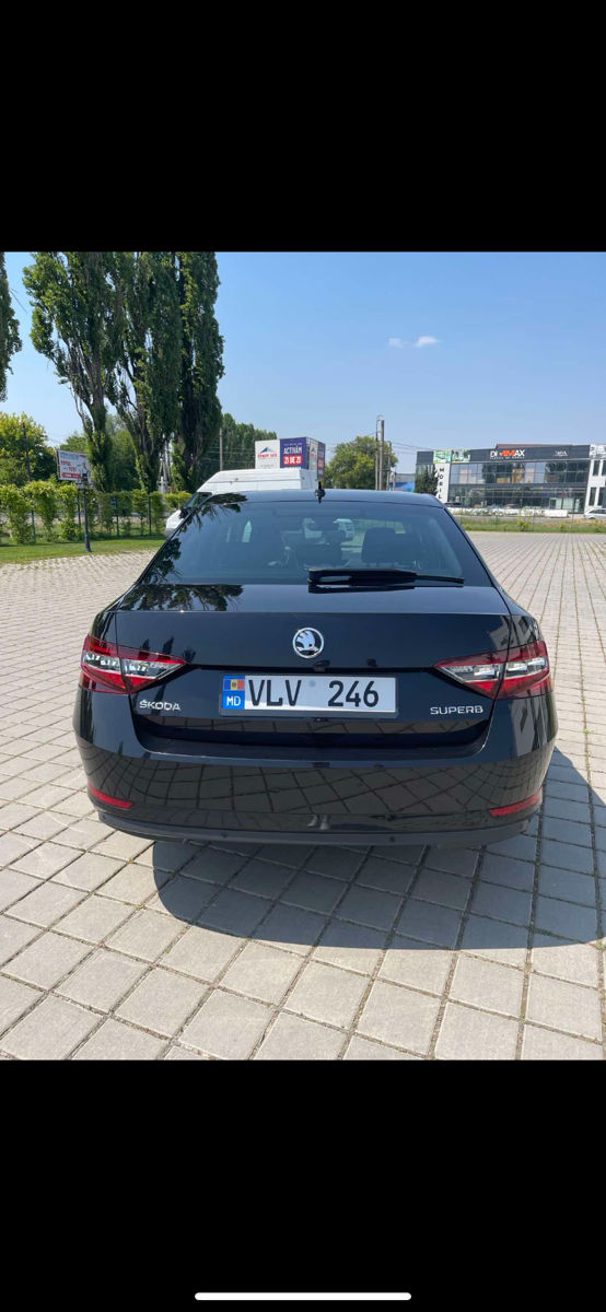 Skoda Superb foto 3