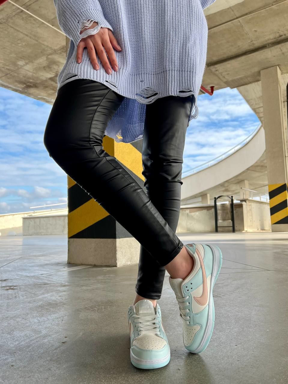 Nike SB Dunk Turquoise/Beige Women's