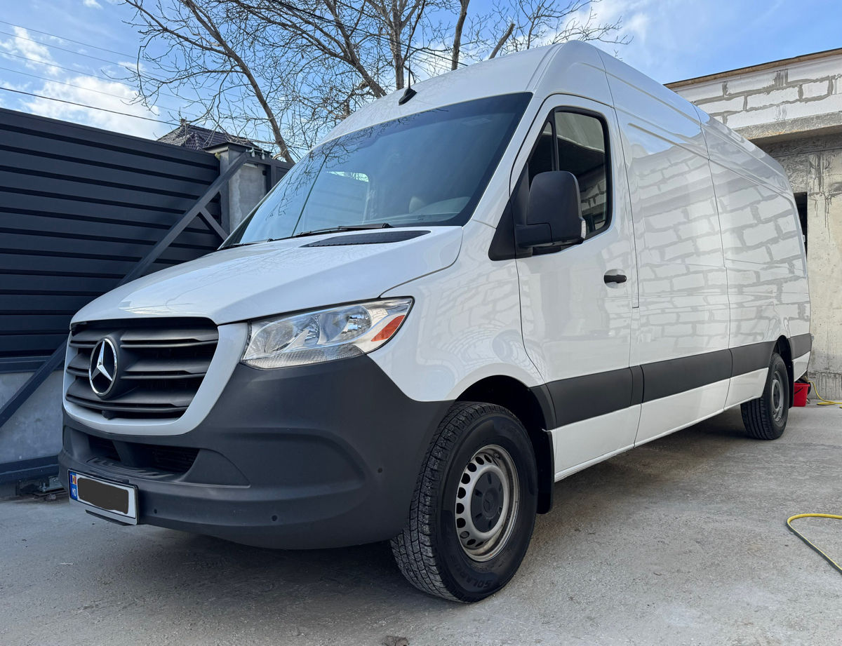 Mercedes Sprinter 907 foto 0