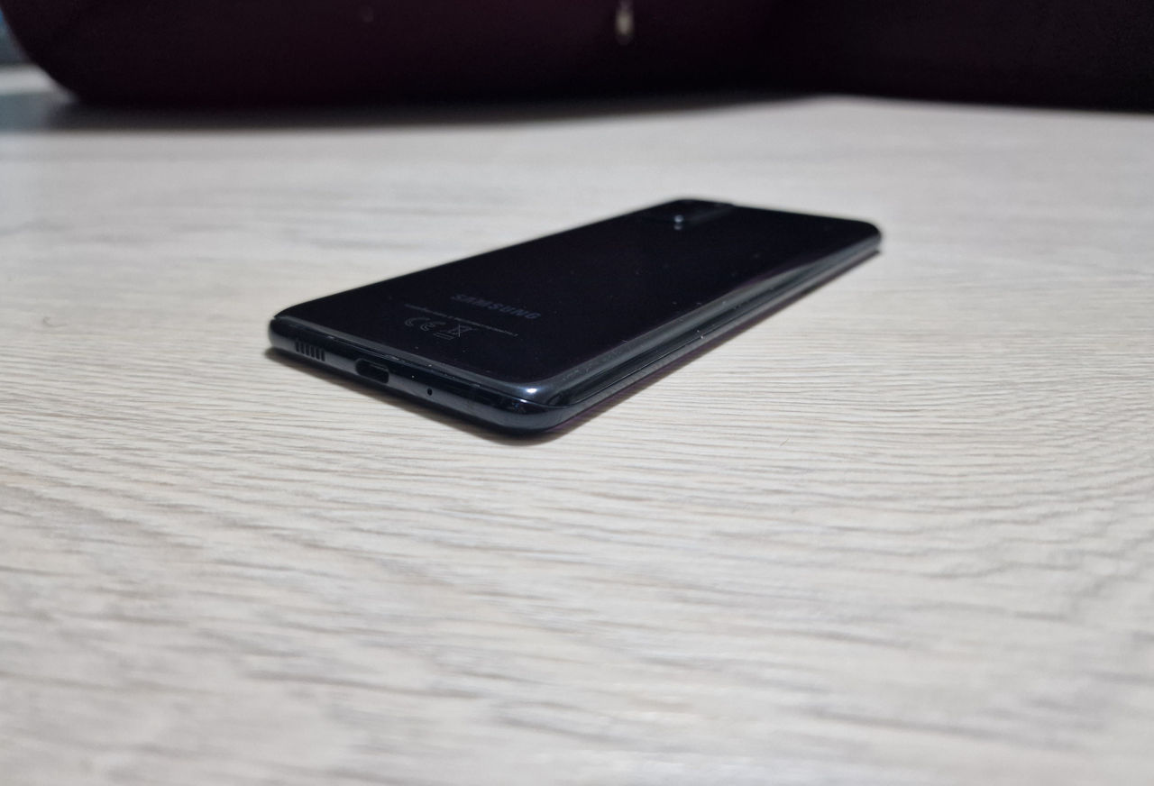 Samsung Galaxy S20+ 5G SM-G986B/DS.