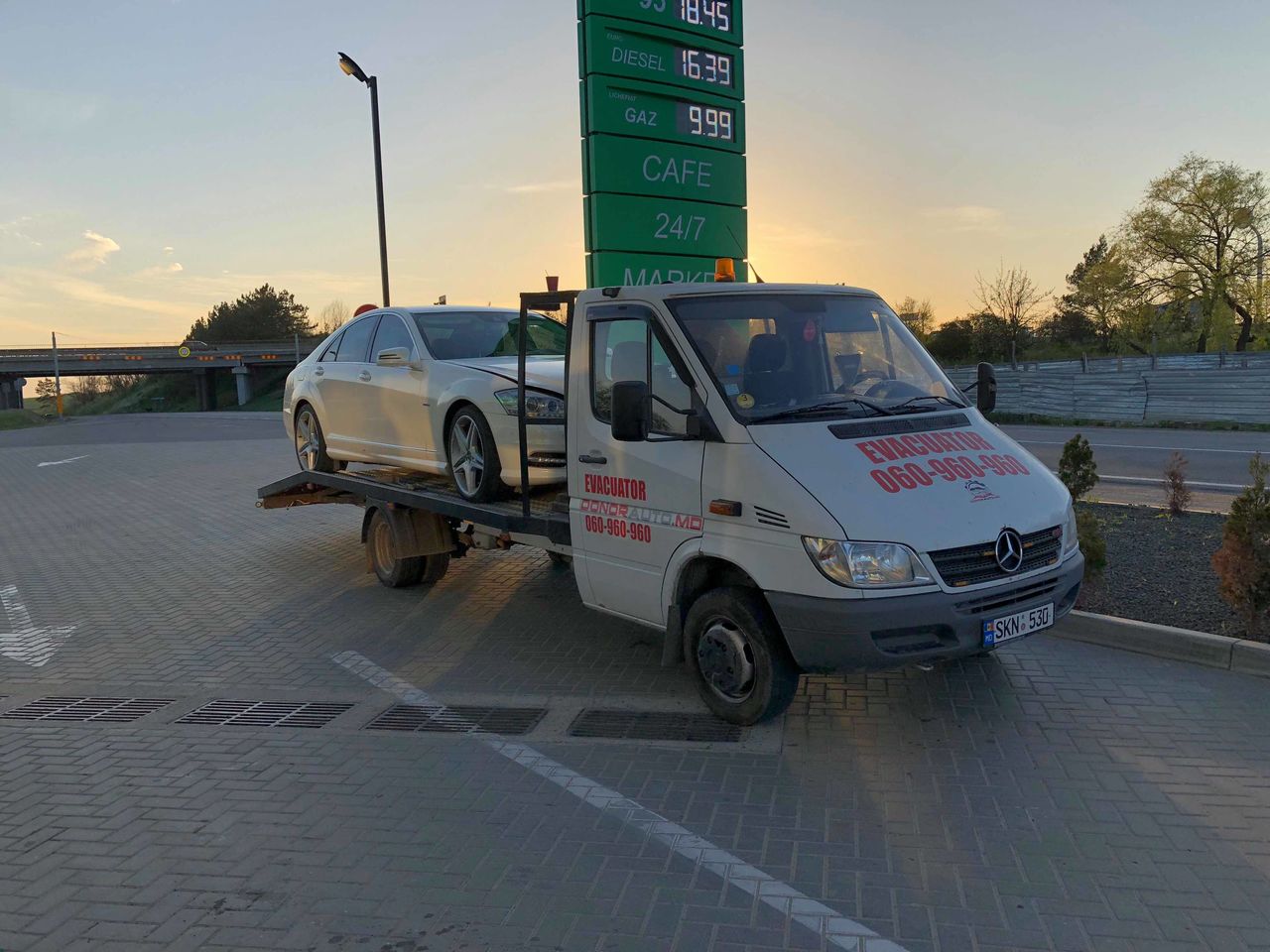 Evacuator Garantam cel mai bun pret din Chisinau si MD , 24/7