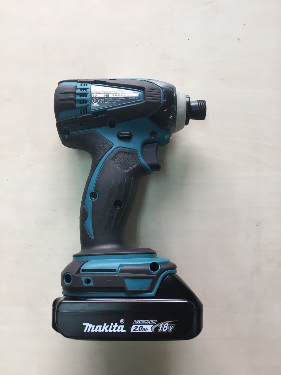 Makita аккумуляторный шуруповерт
