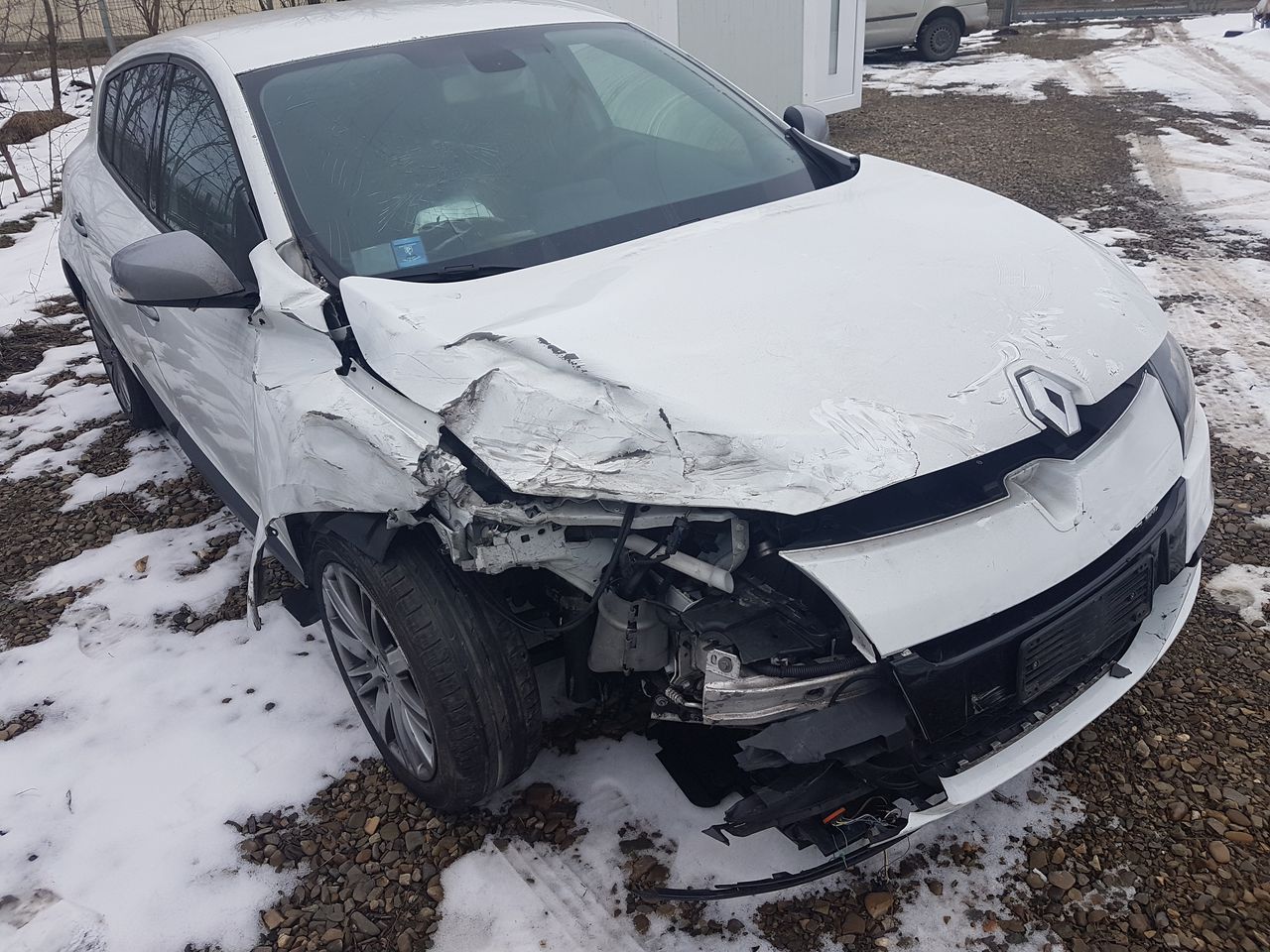 Dezmembrez Megane 3. foto 1