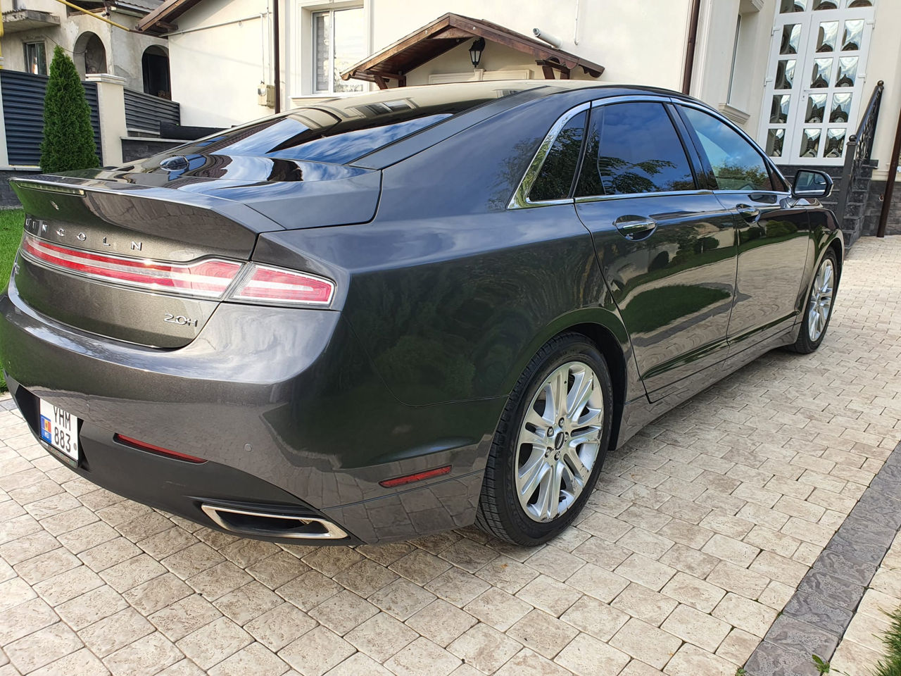 Lincoln MKZ foto 2