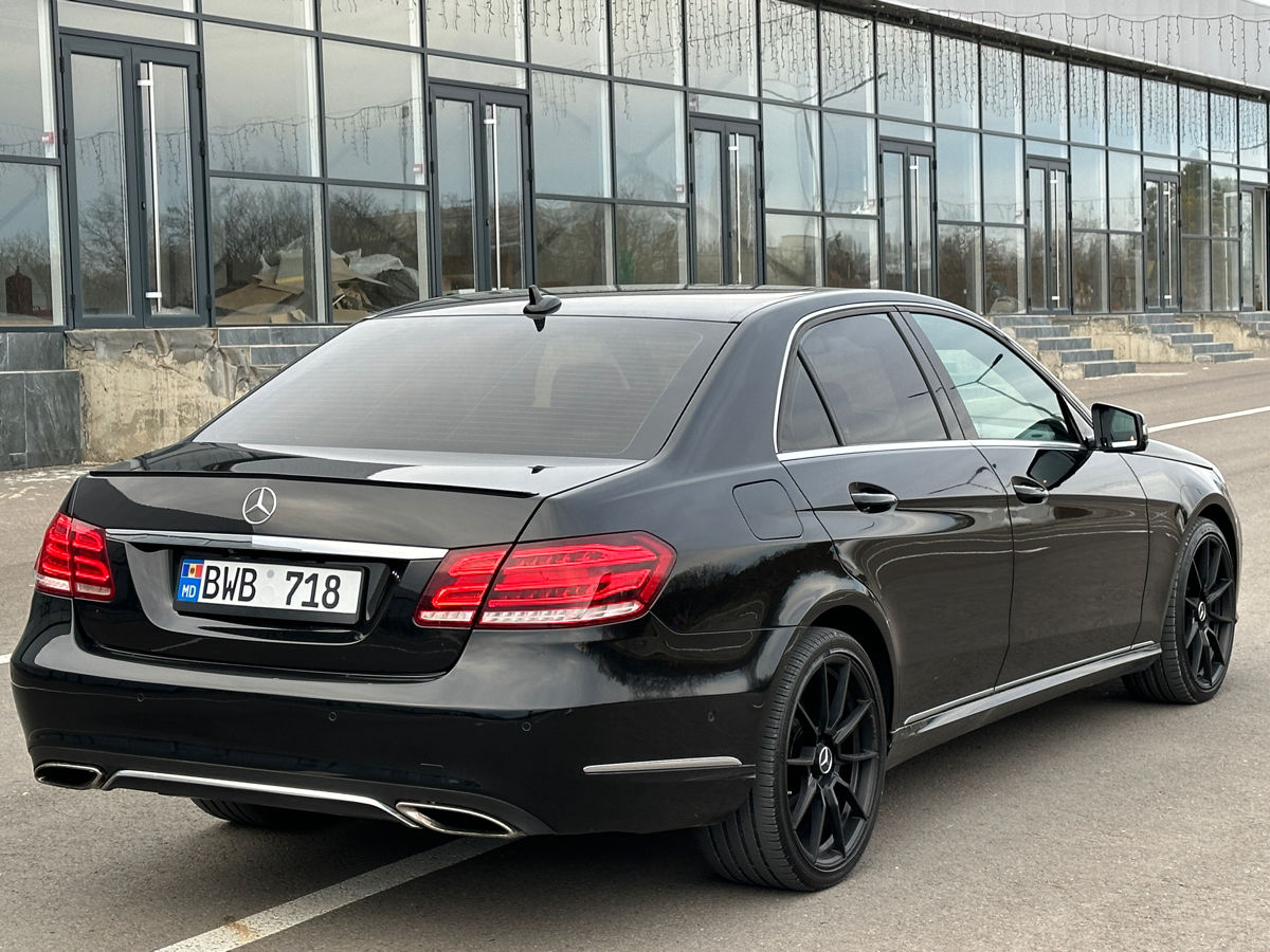 Mercedes E-Class фото 3