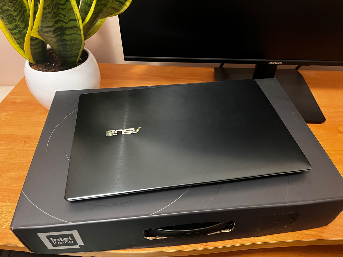 ASUS ZenBook 13 UX325EA-EG109TS ASUS Zenbook 13.3型 グレー ノート